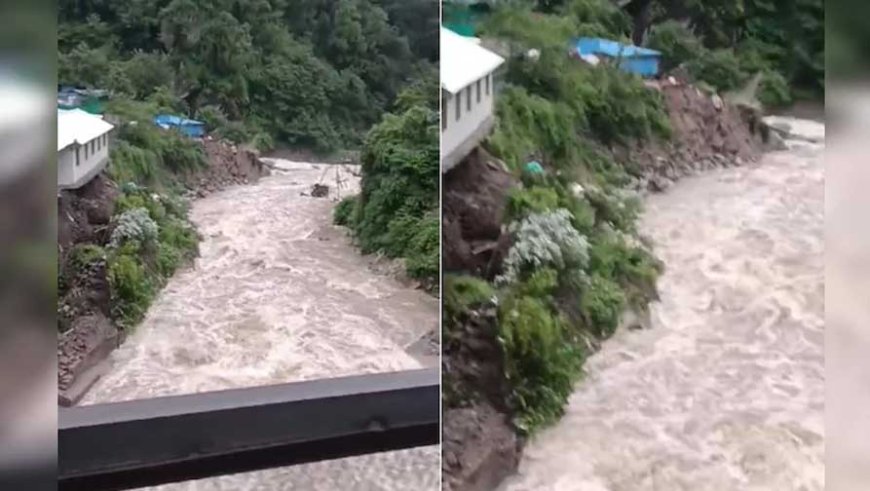 केदारनाथ : सोनप्रयाग के पास भारी बारिश के बाद ढहा सड़क मार्ग, तीर्थ यात्रियों की बढ़ी मुश्किलें